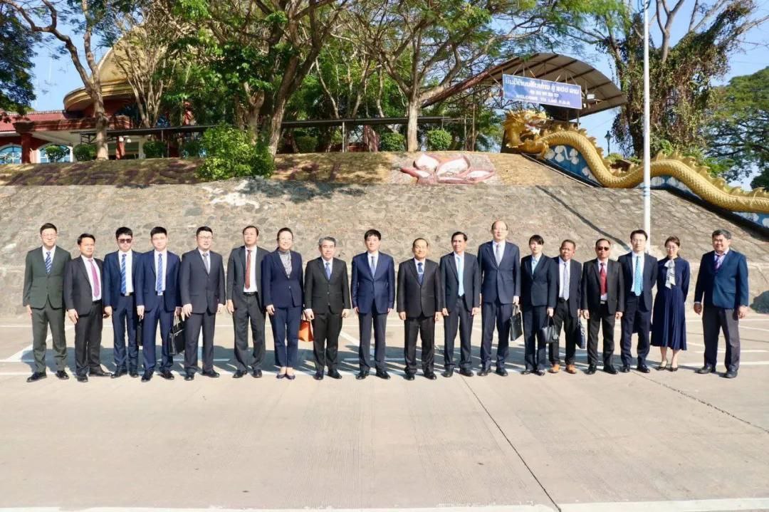 刘忠义一行访问金三角特区