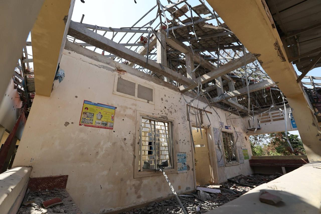 柬埔寨一家卫生中心被炮弹炸毁-缅北警务报道