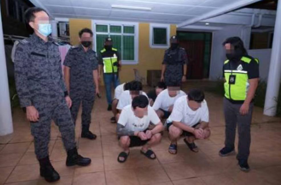 10名中国人在马来西亚涉诈被扣查