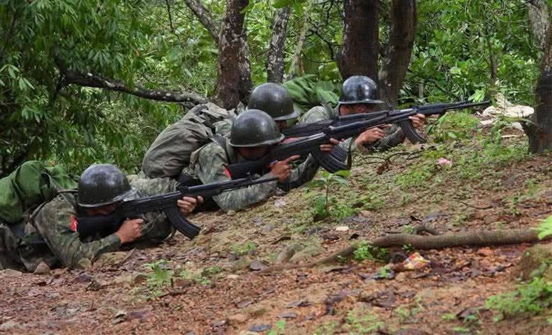 若开军袭击军方666号营地 军方纵队受损 战事持续升温-缅北警务报道