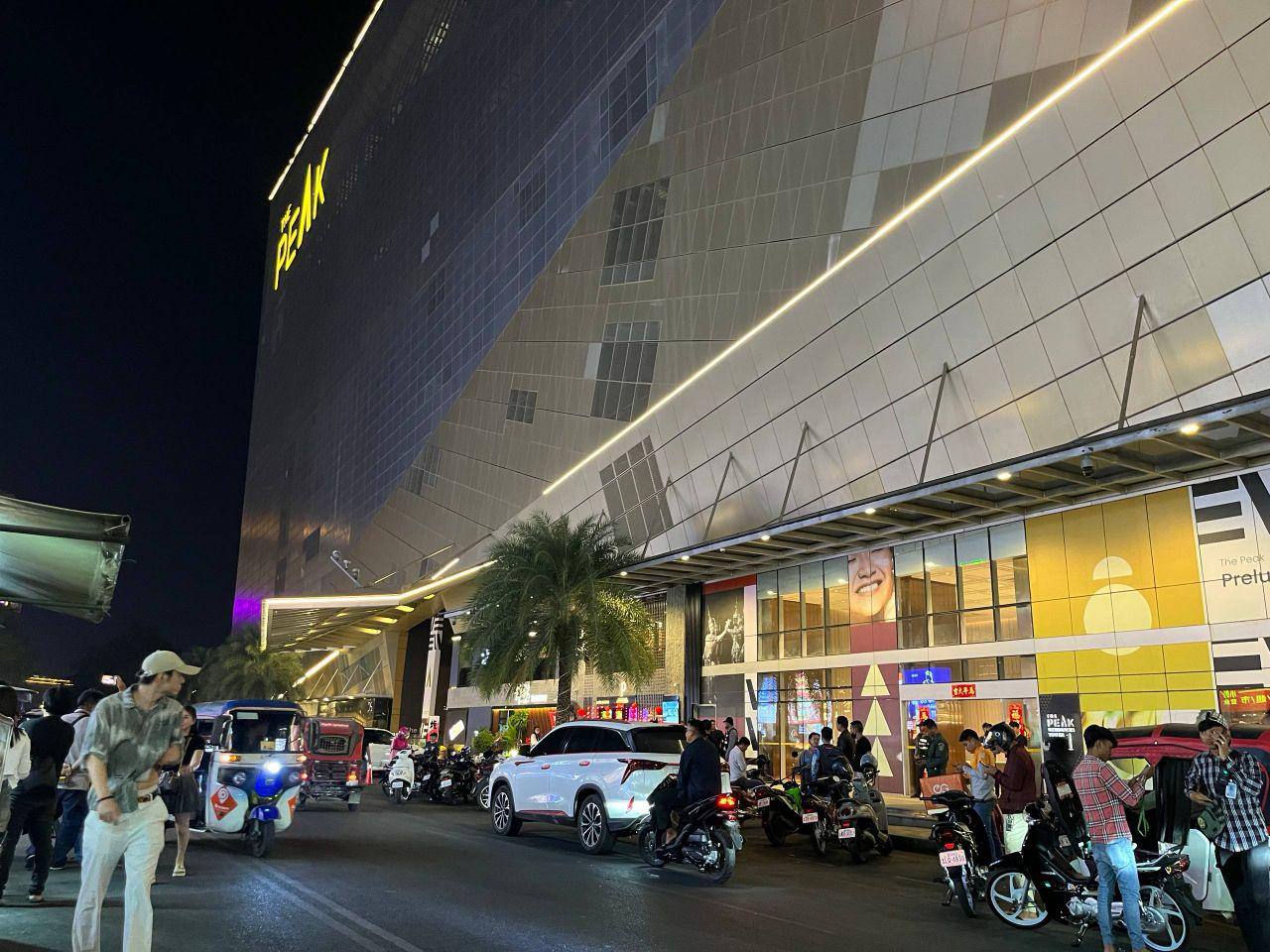 柬埔寨快讯 金街深夜枪响 中国女子受伤