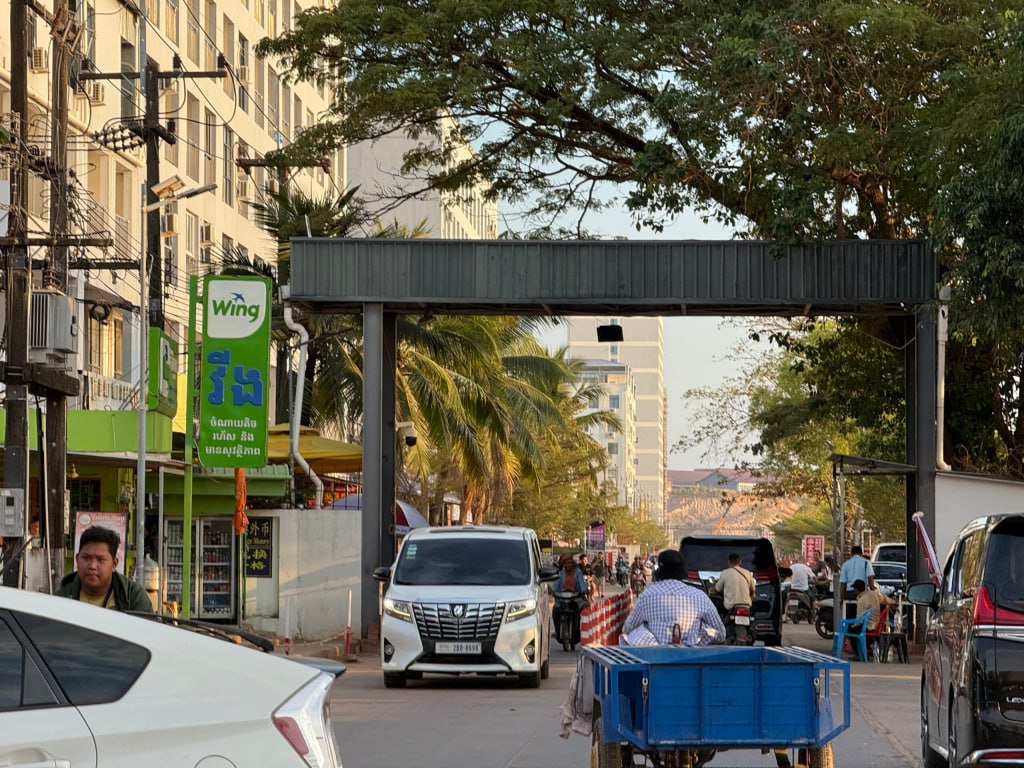 柬埔寨严打电诈引发外流潮 万人逃离园区 牛棚森林沦为临时避难所