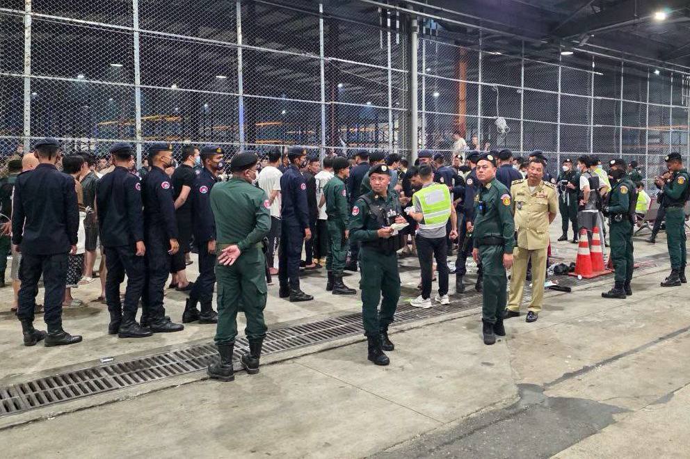 2月11日，柬埔寨再遣返319名中国籍电诈嫌犯