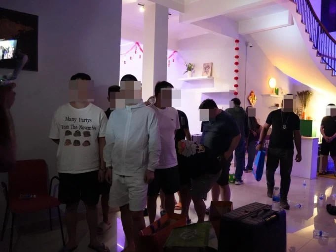 吉隆坡警方捣毁三层楼豪宅卖淫窝点,逮捕40人-缅北警务报道