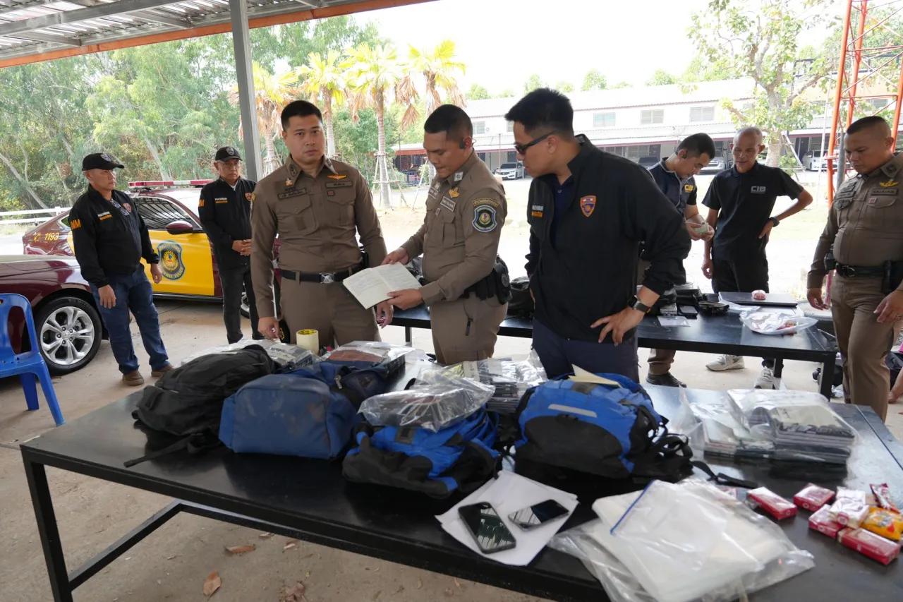 泰国警局截获中国“灰产”团伙：从柬边境偷渡入泰，搜出近300部手机