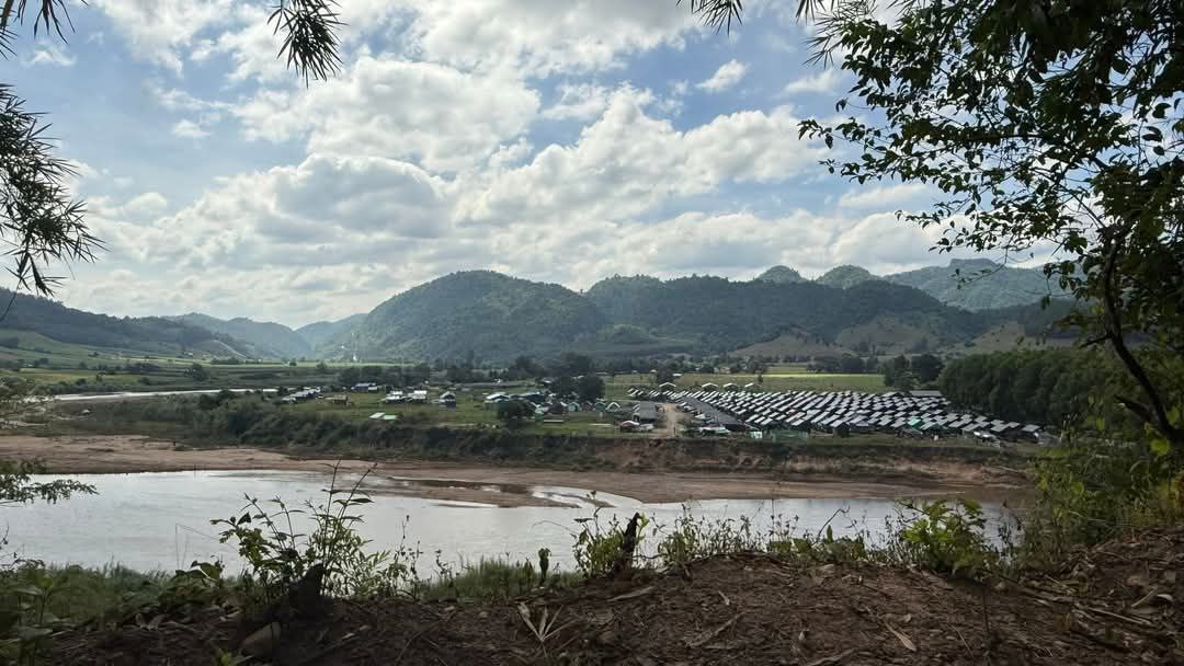 泰缅边境妙瓦底战火不断