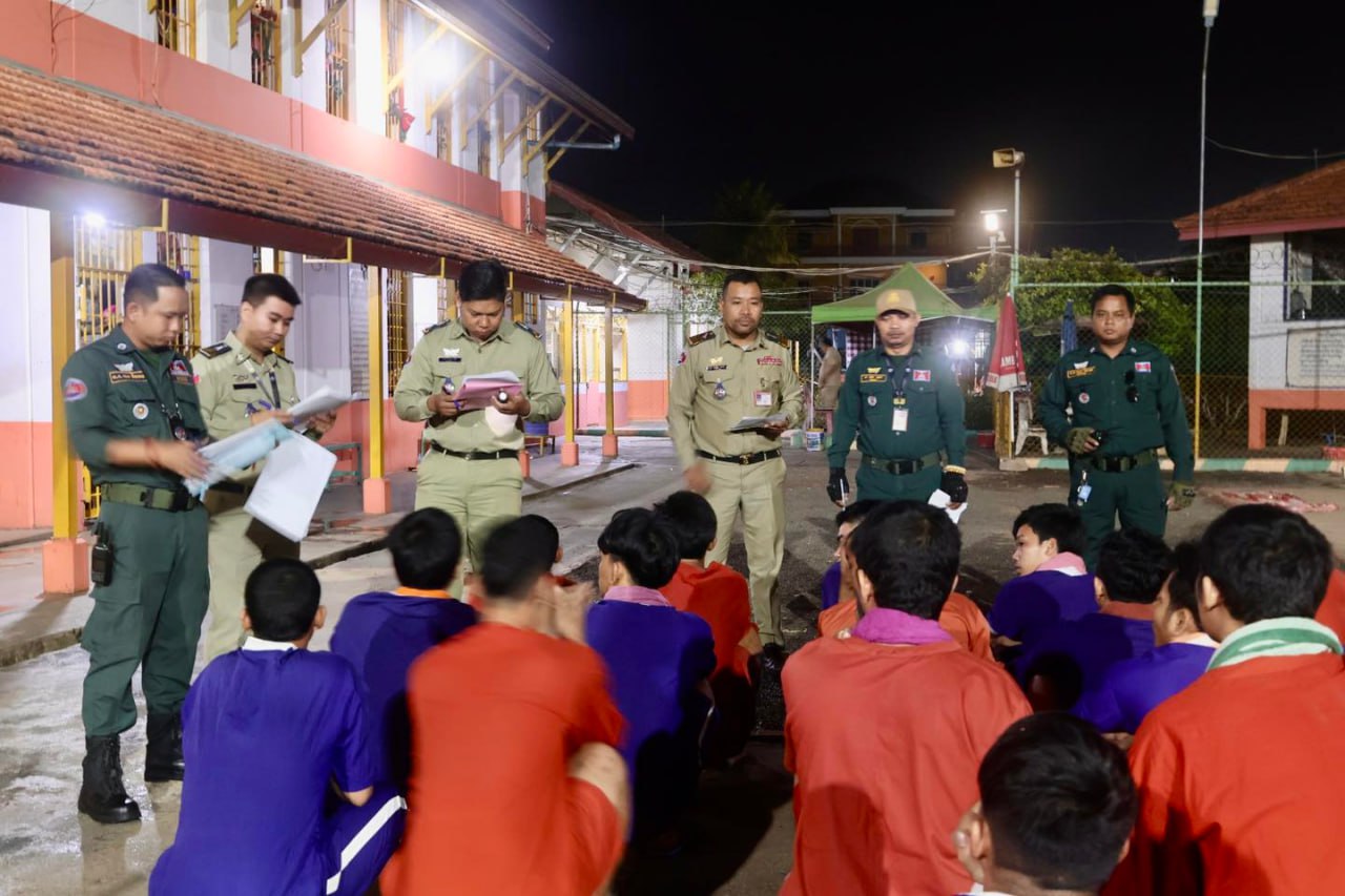 柬埔寨新闻:300囚犯从干拉转移到菩萨