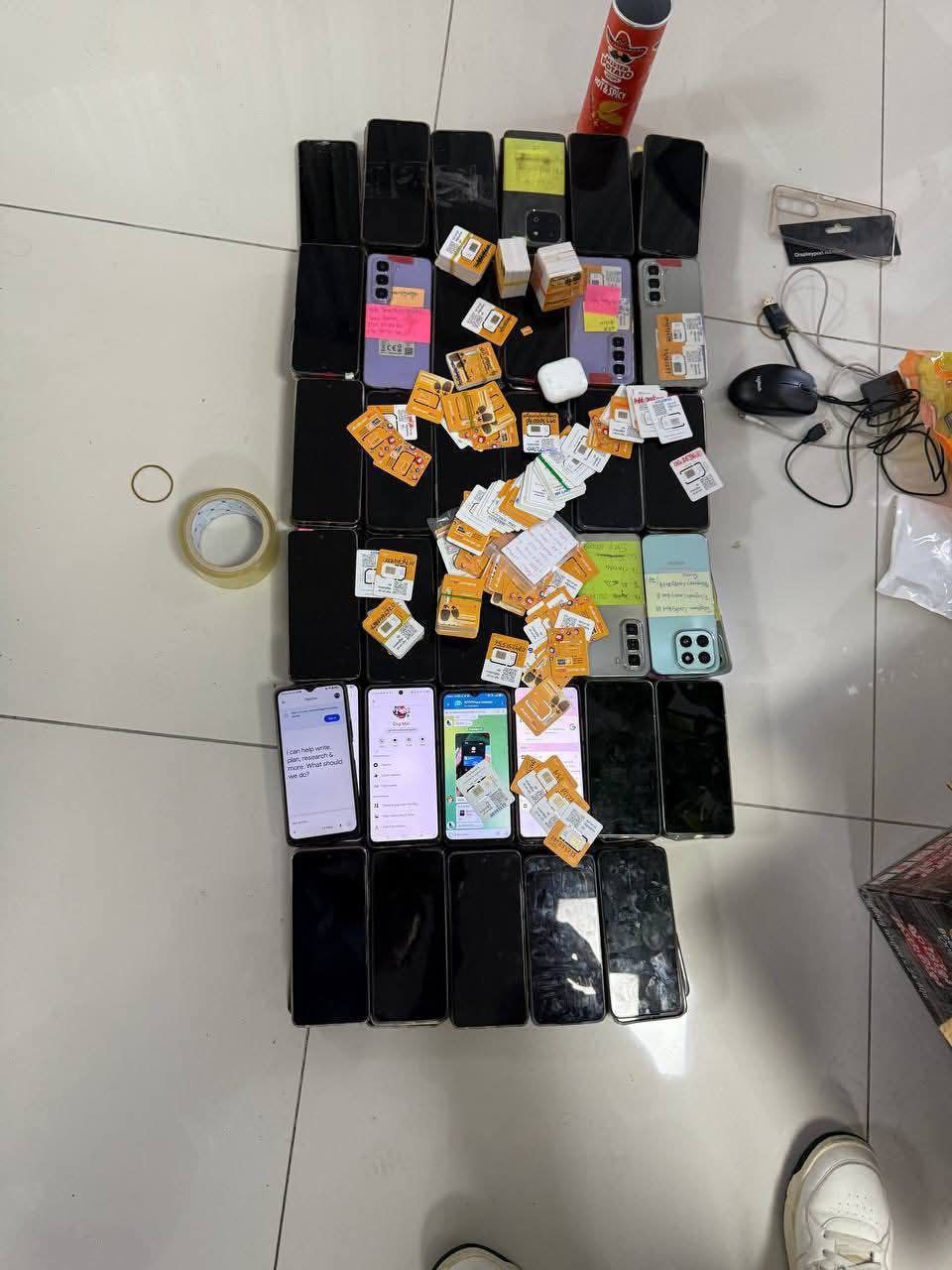 今天金边中国大使馆旁边被端一公司，抓捕数十人，具体信息尚未通知～