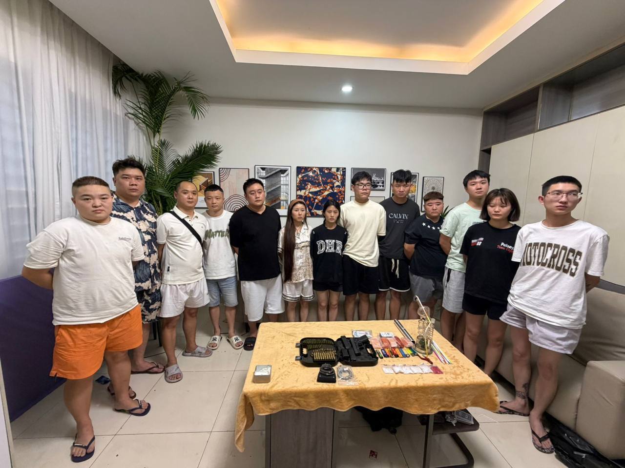 金边检查发现住所有13名外国人居住,其中包括5名女性(中国籍)