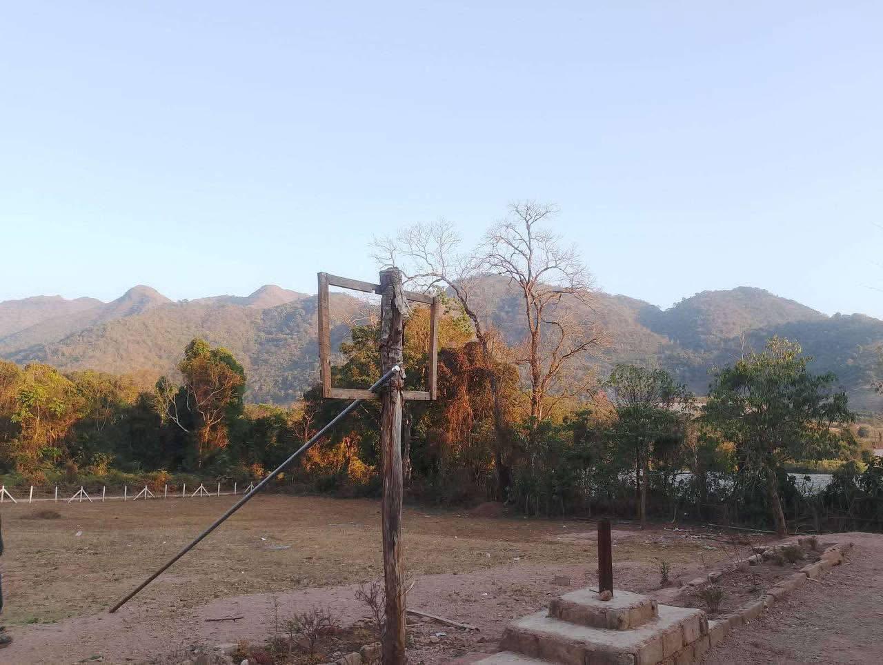 翁玛利村学校招牌被拆 村民遭抓