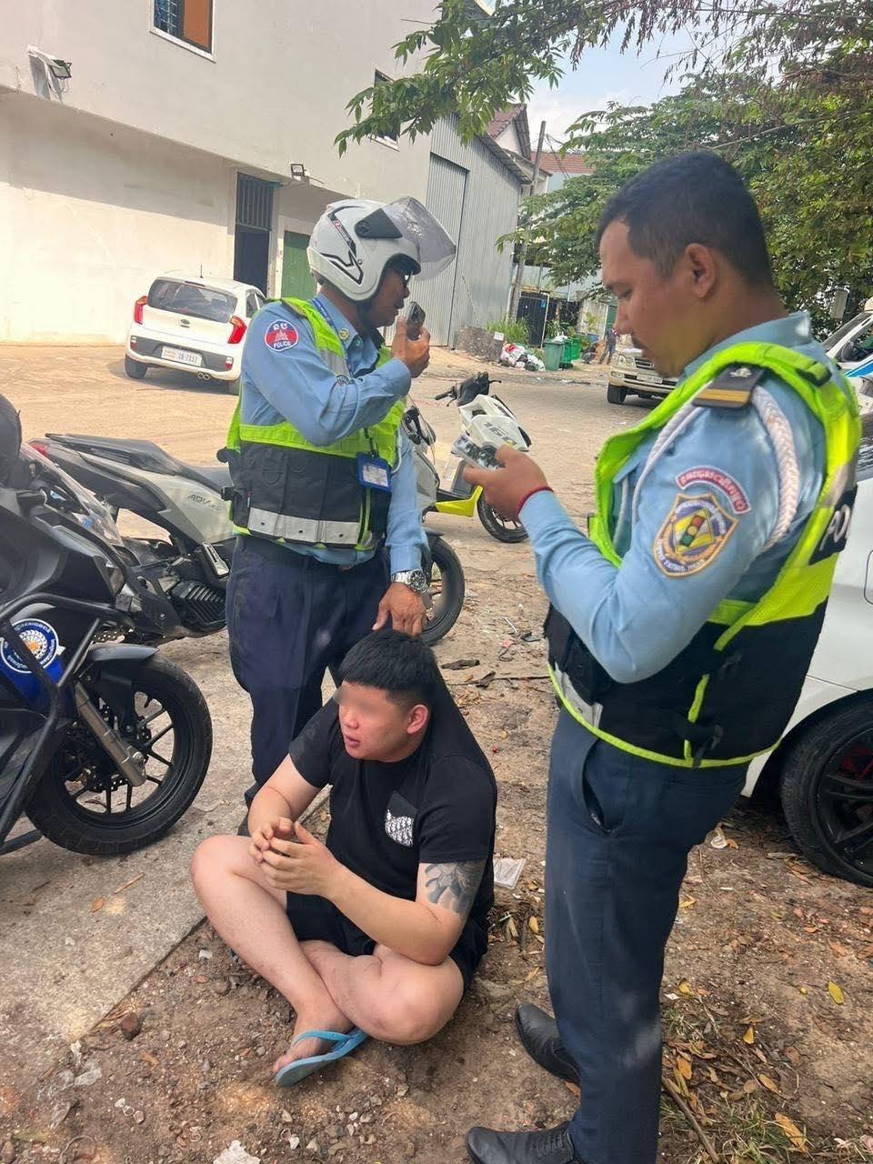 中国男子毒驾撞伤警官，已被警方逮捕！-缅北警务报道