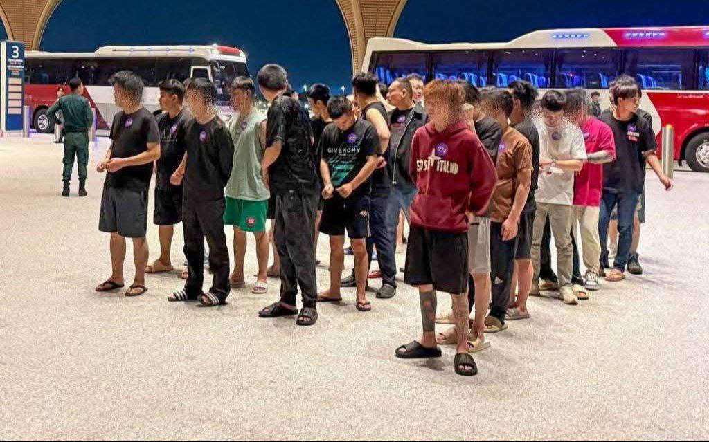 昨天，335名中国公民因网络诈骗被柬埔寨遣返